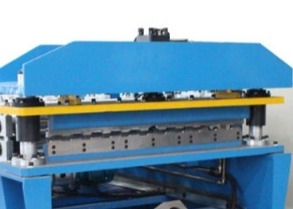 Petit pain trapézoïdal multi de feuille de Rib Wall Roof PPGI formant le travail de machine automatiquement