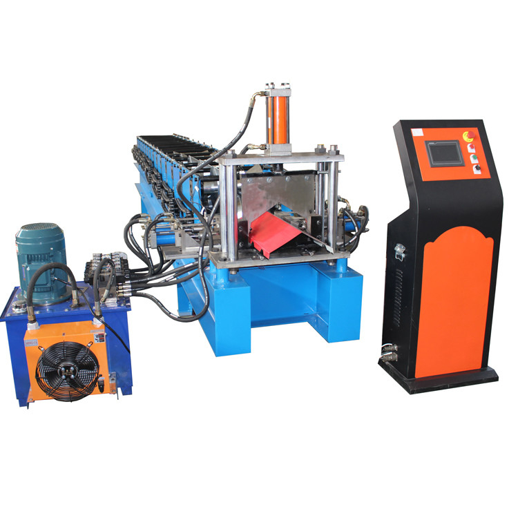 Type d'angle machine de Ridge Cap Roof Roll Forming avec la presse hydraulique et la coupe