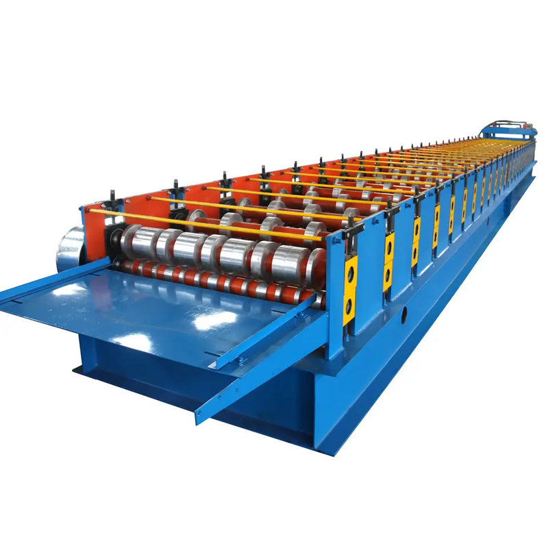 Petit pain complètement automatique de plate-forme de plancher en acier de 0.3-0.8mm formant la machine 5m/Min