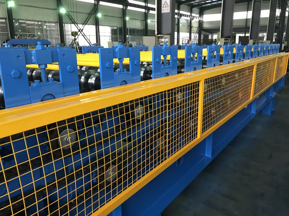 Tuile en acier de double de plate-forme de toiture de panneau couleur de petit pain faisant le contrôle de PLC de machine