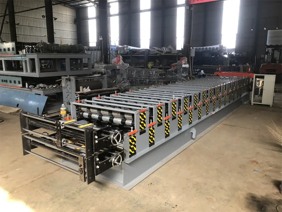 Petit pain en acier de toit de double couche de couleur formant la machine pour la fabrication de feuillard