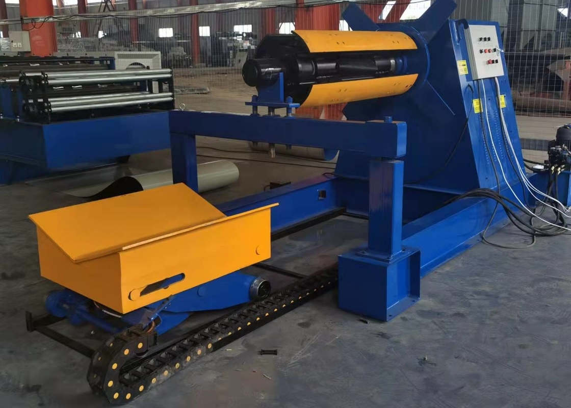 Decoiler de bobine en acier automatique hydraulique avec la voiture de bobine 5 tonnes 7 tonnes 10 tonnes
