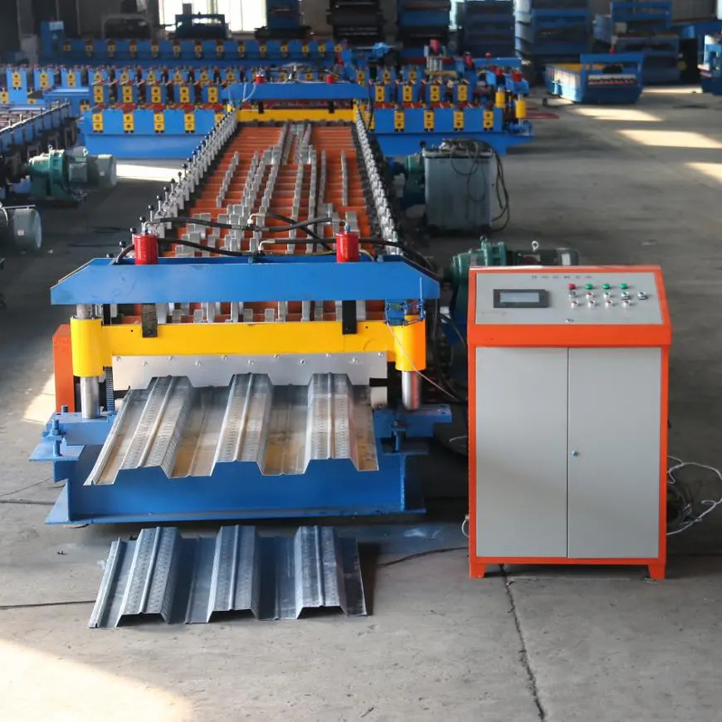 Machine de formage de plancher à rouleaux de 70 mm de diamètre 380v 50hz 3 phases de tension