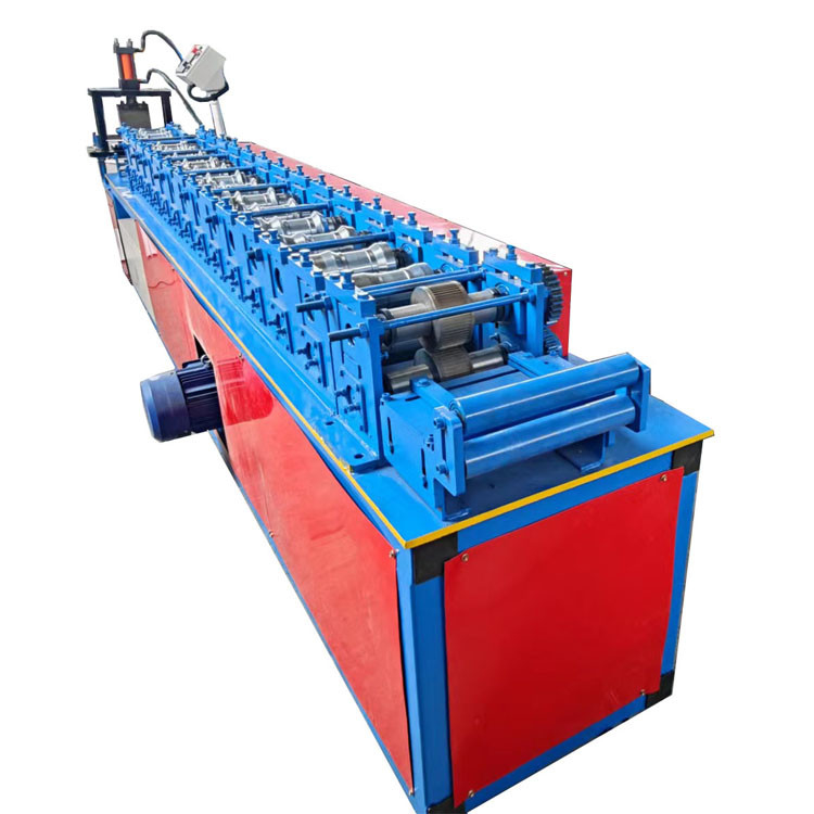 Machine à volets à rouleaux de type australien sur mesure pour bobines galvanisées