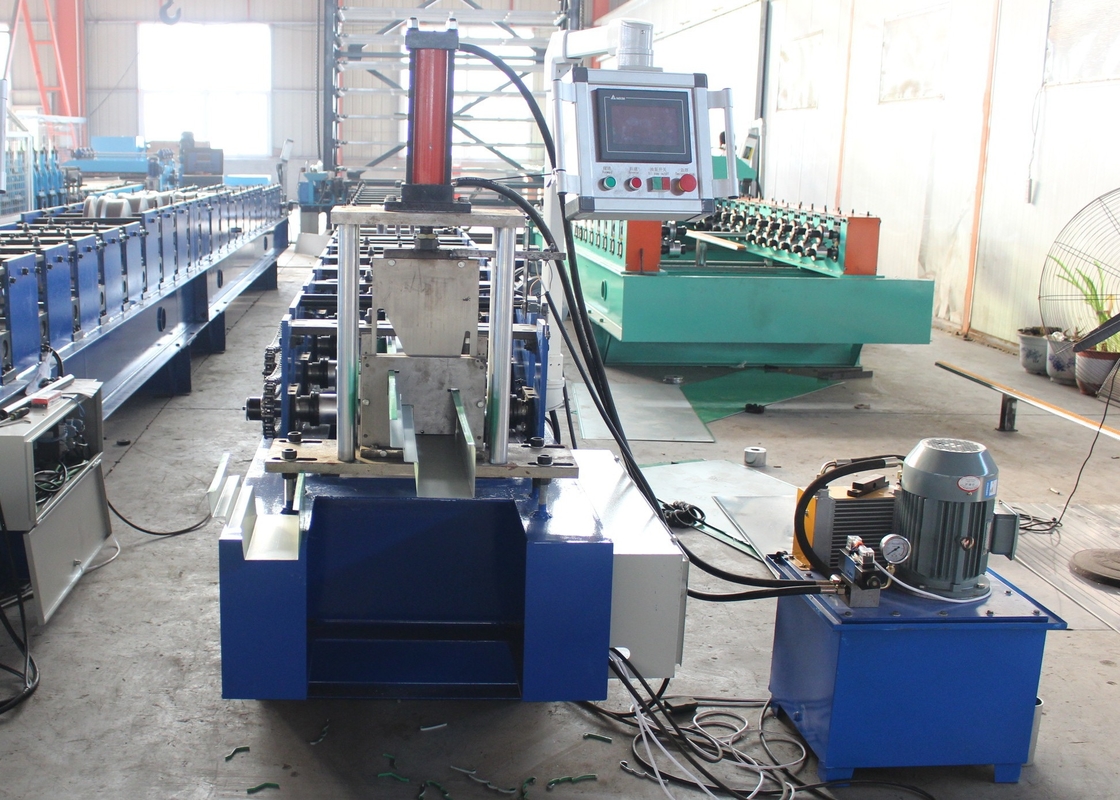 0.3-0.8 mm Machine de formage de tuyaux à chaîne en acier au carbone à entraînement vers le bas avec découpe hydraulique