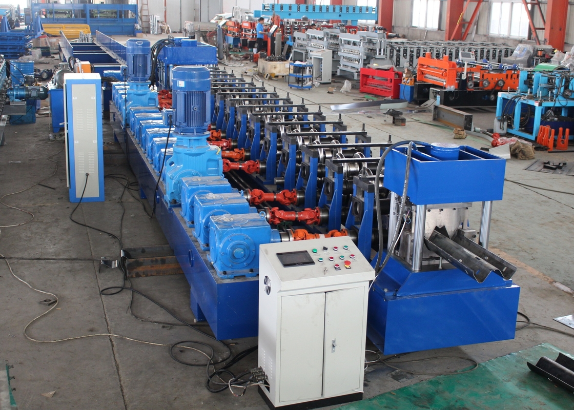 2024 11kw 5.5kw GI Highway Guardrail Machine de formage de rouleaux Cr12Mov Matériau de coupe de lame
