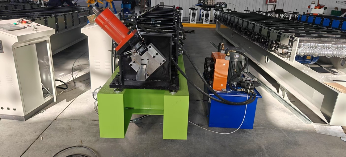 Machine de formage de rouleaux C U de production personnalisée avec longueur de coupe réglable et système de contrôle PLC