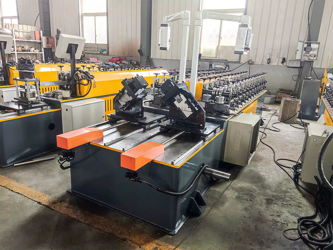 Machines à encadrement en acier léger pour les usines de fabrication et les ateliers de matériaux de construction