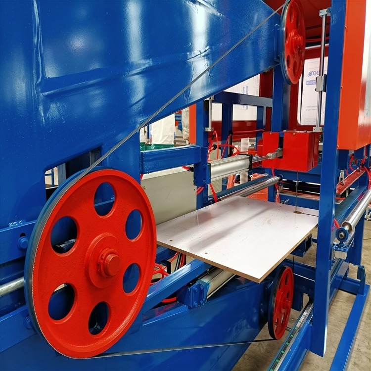 L'usine offre un service à vie! machine de fabrication de feuilles de mousse de polystyrène/salle froide sandwich panneau EPS ligne de production machine de formage de rouleaux prix