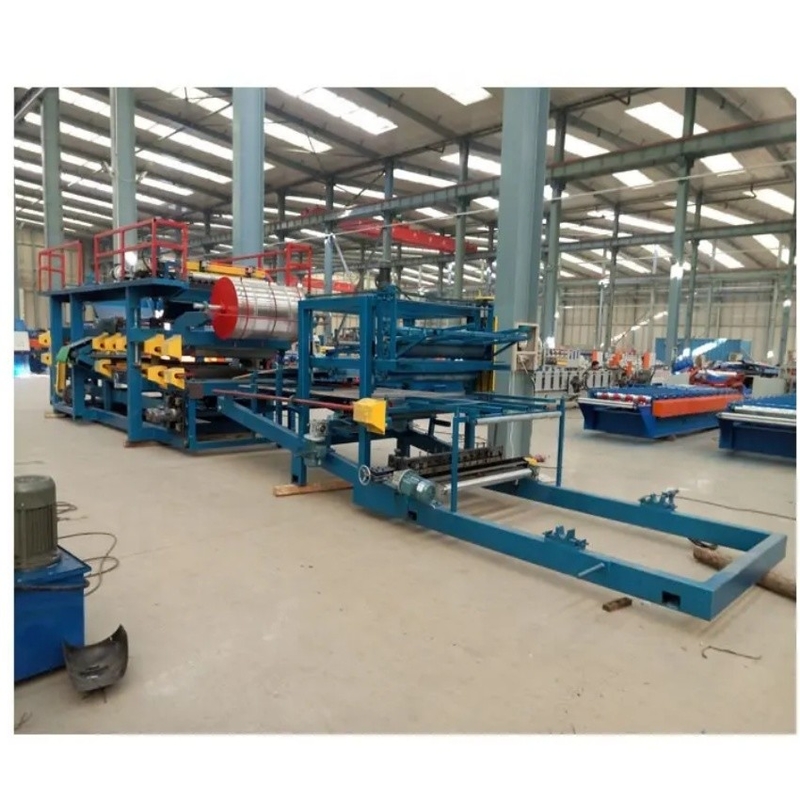 Fabrication de panneaux de sandwich en acier EPS / laine de roche Paroi / Roof Machine de formage de rouleaux pour la fabrication de tuiles de feuille et 30 tonnes de poids total