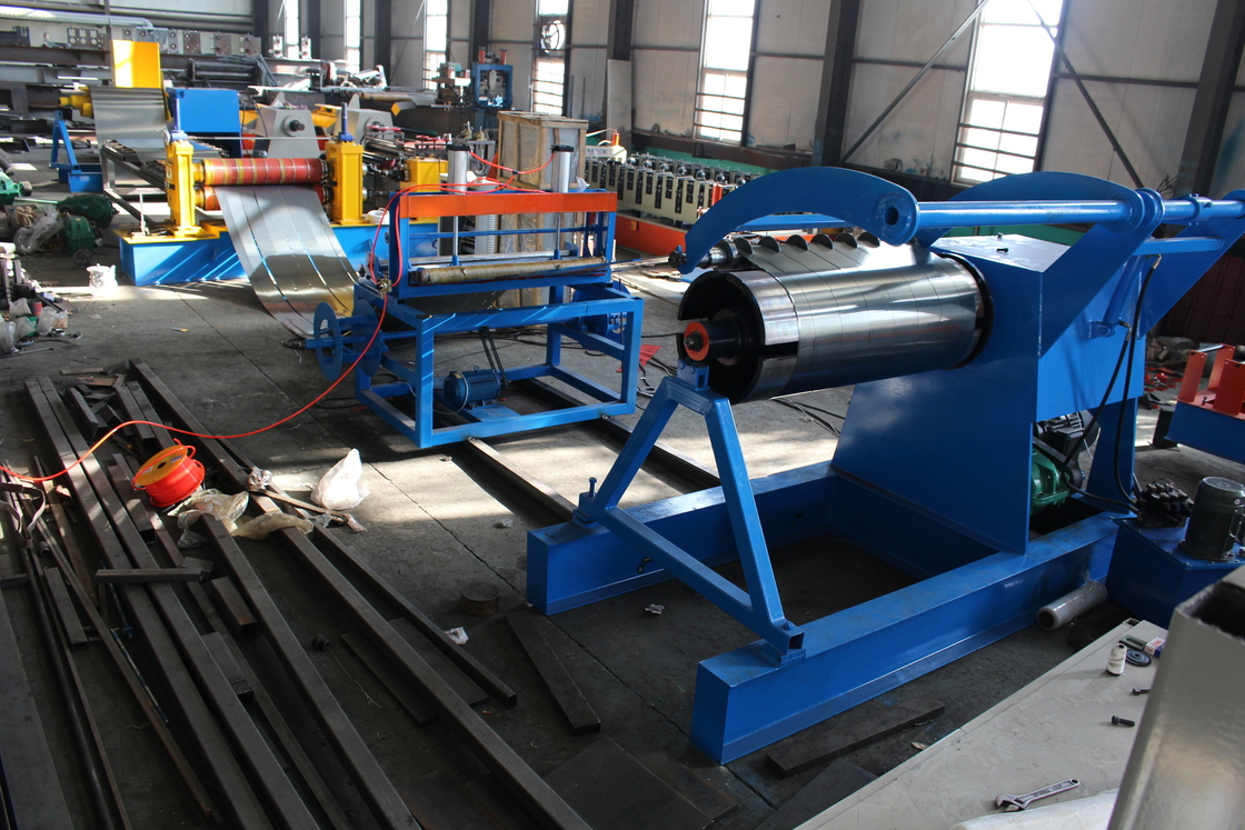 1200mm largeur 3-6mm bobine d'acier ligne de production de découpe à grande vitesse machine avec découler hydraulique et recouler