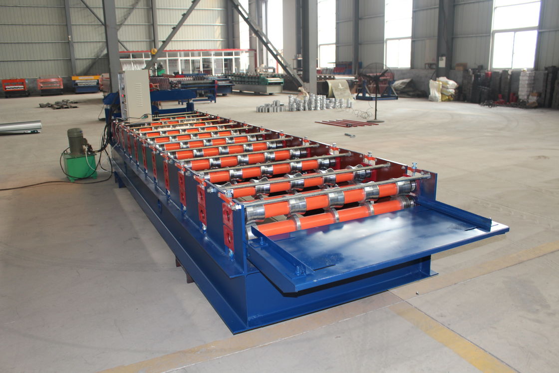 380v 50hz Machine de formage de rouleaux de toit à ruban 36 Couverture 3/4 Hautes côtes Facile à utiliser