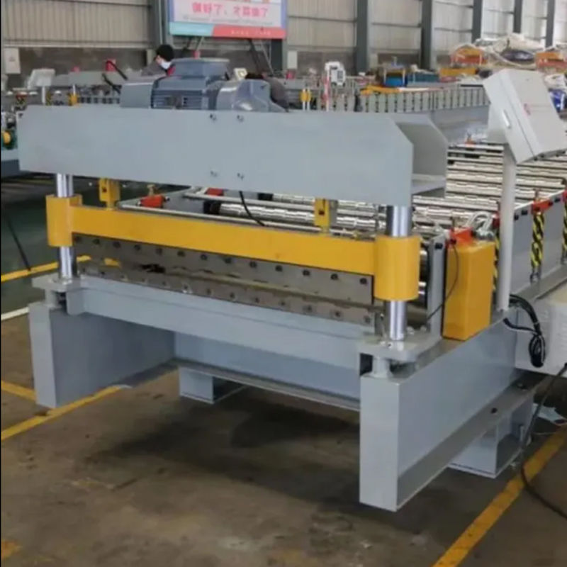 Machine de fabrication de tôles de toiture métalliques à froid à commande PLC, machine de formage de rouleaux de panneaux muraux et de tuiles de toit
