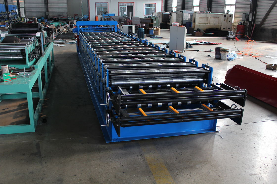 Petit pain de double couche du contrôle 0.3mm de PLC formant la machine pour le toit en acier en métal