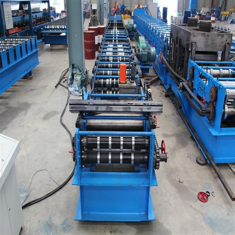 L'acier de tôle ridé rayonne la rambarde de route de 914mm formant la commande à chaînes de machine