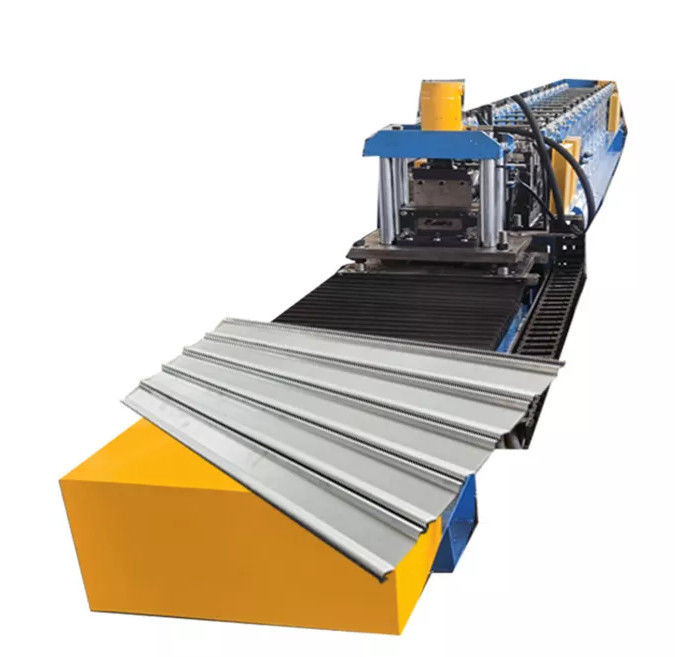 Machine de formage à rouleaux pour porte à enroulement à chaîne à entraînement automatique haute vitesse