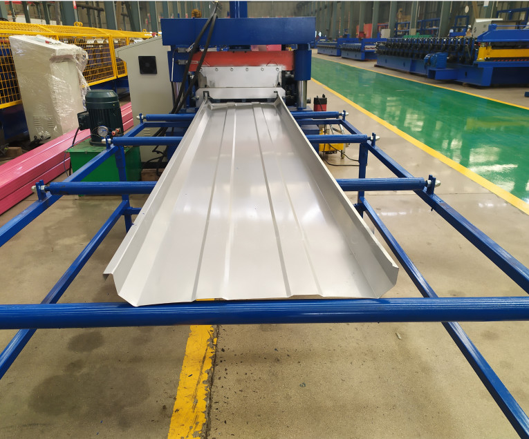 Petit pain de couture de position de serrure d'individu formant la machine pour la feuille de toiture d'acier de couleur
