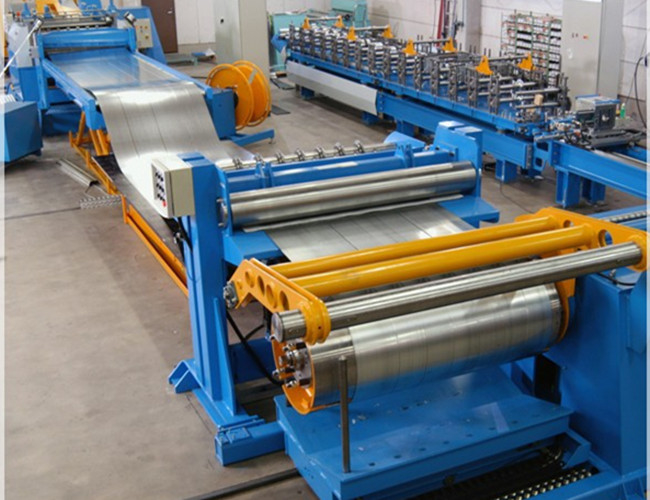 Coupe à grande vitesse à la ligne de production de longueur pour usine d'acier