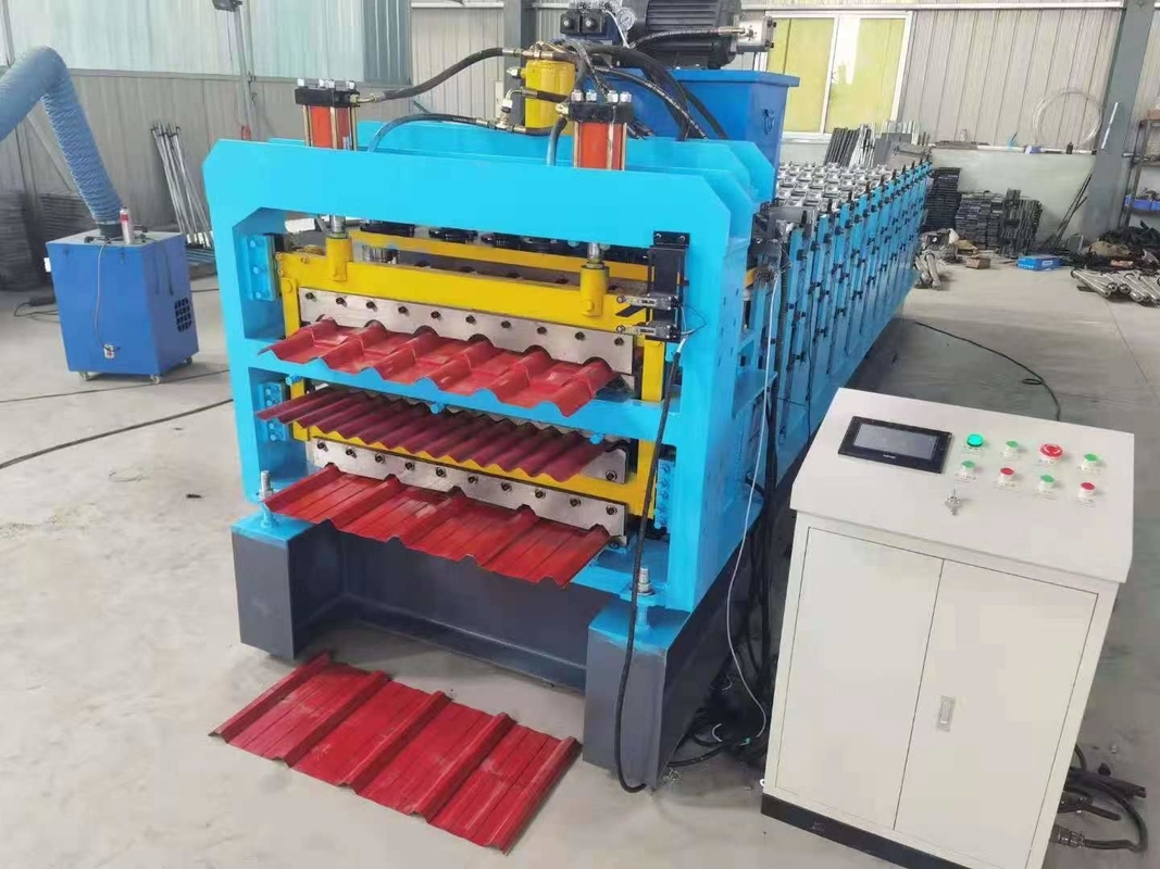 Petit pain en acier de couleur ondulée de trois couches formant la machine complètement automatique