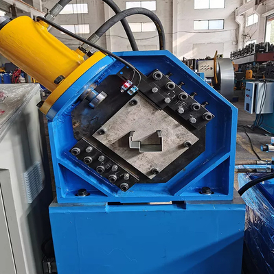 Le petit pain de cadre de porte en métal de vitesse rapide formant la machine a adapté aux besoins du client