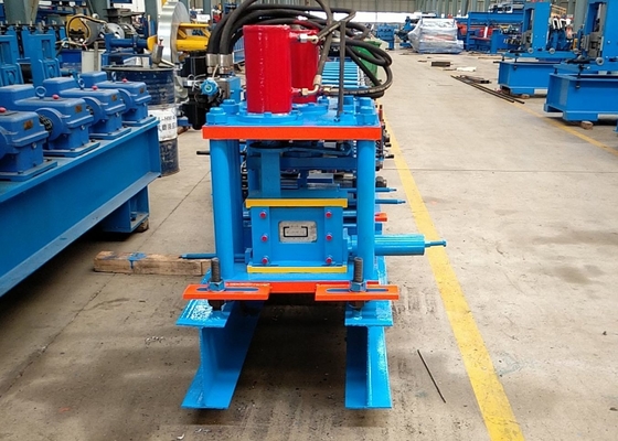 Petit pain automatique de Purlin de Ppgi C formant l'opération facile de machine