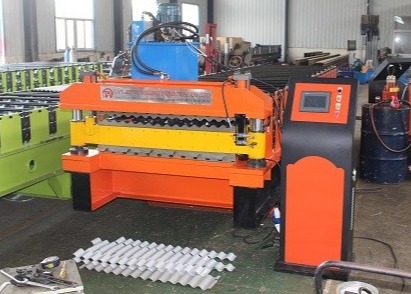 Double couche couvrant le petit pain de feuille formant la machine automatique