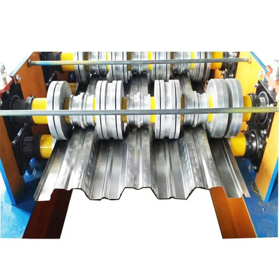 Petit pain en acier de plancher de Decking de puissance du moteur 22KW formant la machine 10-12m/Min