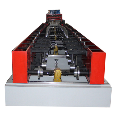 Machine automatique de formage de rouleaux pour le plateau de câbles de type perforé