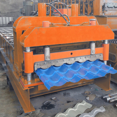 Machine de formage de tôles de toiture en rouleaux à longue portée Largeur efficace à froid 1080 mm
