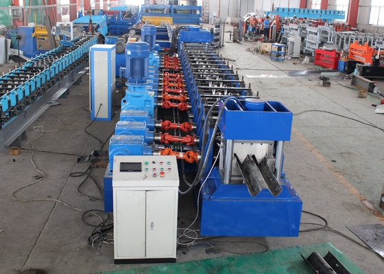 350Mpa Résistance au rendement Machine de formage de rouleaux de garde-corps routiers avec structure de poutre 400H