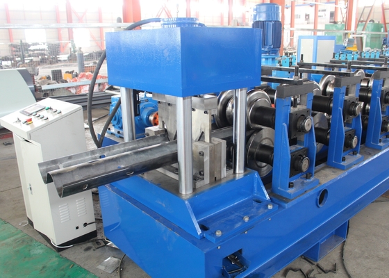 Machine de formage de rouleaux de garde-corps d'acier sur mesure à haute performance
