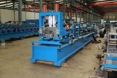 Petit pain échangeable de Purlin de Z formant l'opération facile semi automatique de machine