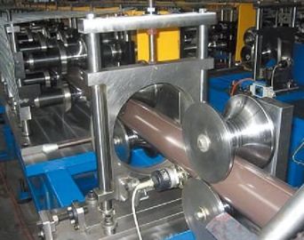 Galvanisé autour du petit pain de tuyau de descente d'eaux ménagères formant l'opération facile de contrôle de PLC de machine