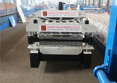 Porte de volet de rouleau de la décoration 380v 50hz en métal formant l'entraînement de roue de vitesse de machine