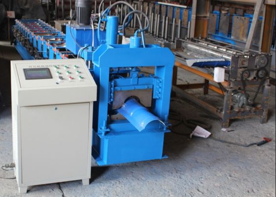 Petit pain automatique de toit de Ridge Cap Cold 4KW formant la machine