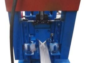 Petit pain en acier de goujon de PLC 0.3mm de cadre de mur et de triangle de plafond formant la machine