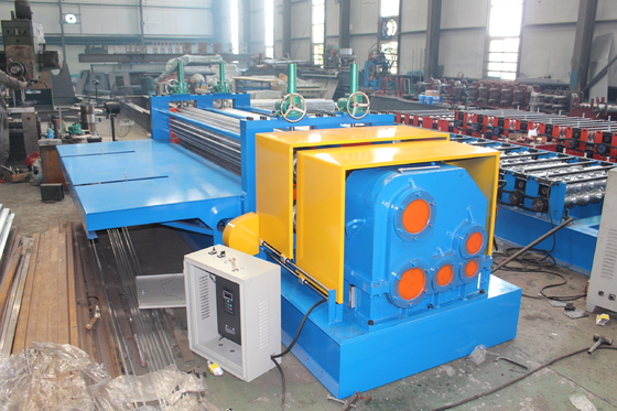 Le baril de zinc a ridé la machine de formage de feuilles de toiture en métal de 0.12mm de grande précision