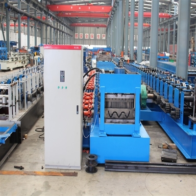 Petit pain de rambarde de route de 3mm conduit par boîte de vitesse formant la machine